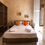 1br Townhouse Escape