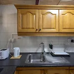 1br Townhouse Escape *