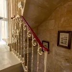 1br Townhouse Escape