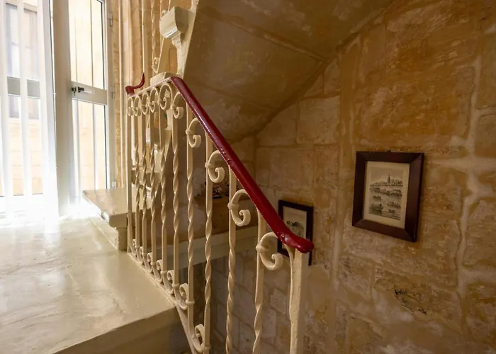 1br Townhouse Escape